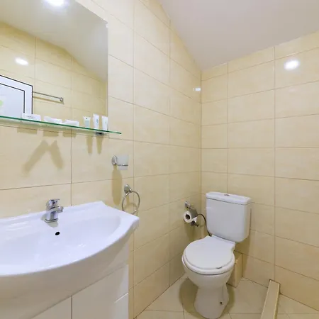 Angy غولدن ساندز