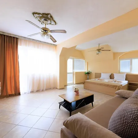 Angy ホテル ゴールデンサンド