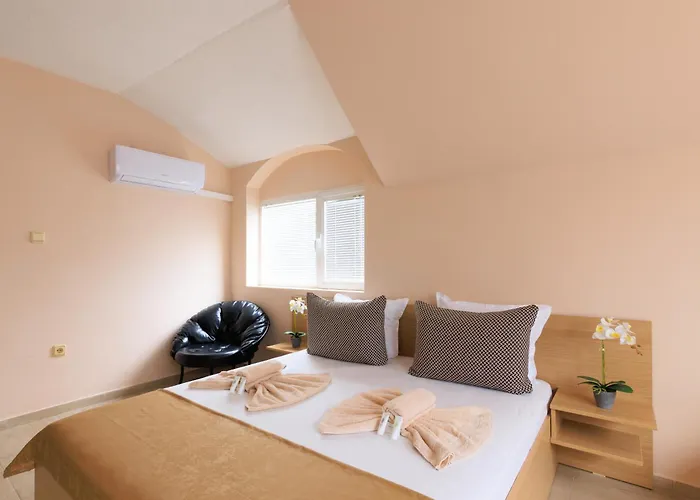 Angy Nisipurile de Aur